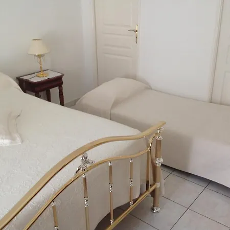 Alojamento de Acomodação e Pequeno-almoço Maison Tobias Bussy-Saint-Georges