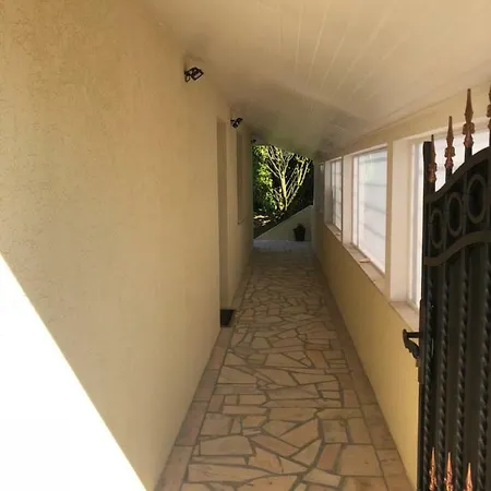 Maison Tobias Bussy-Saint-Georges