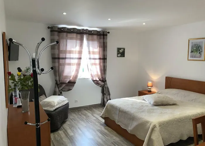 Maison Tobias Bed & Breakfast